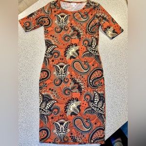 LuLaRoe Small shin length dress in Orange, Grey, cream and Black.
